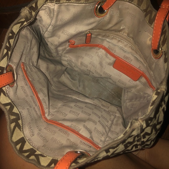 Michael Kors Tote Bag - Picture 3 of 5